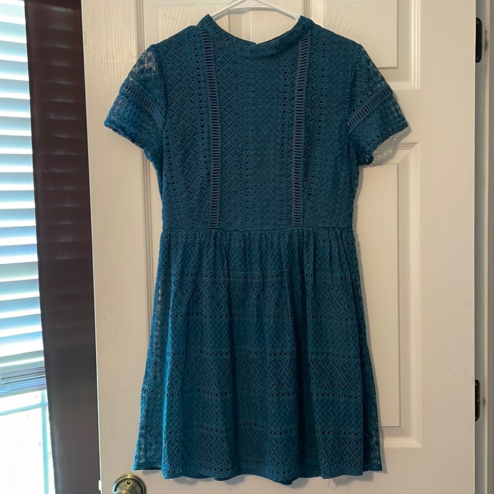 Like New Francesca’s Lace Dress